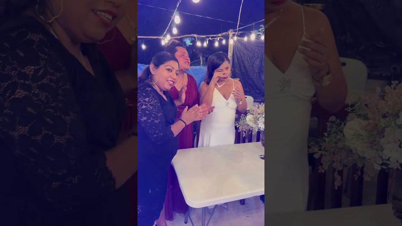 Llegó el día de la fiesta de quinceañera en el pueblo de a Doña Cata