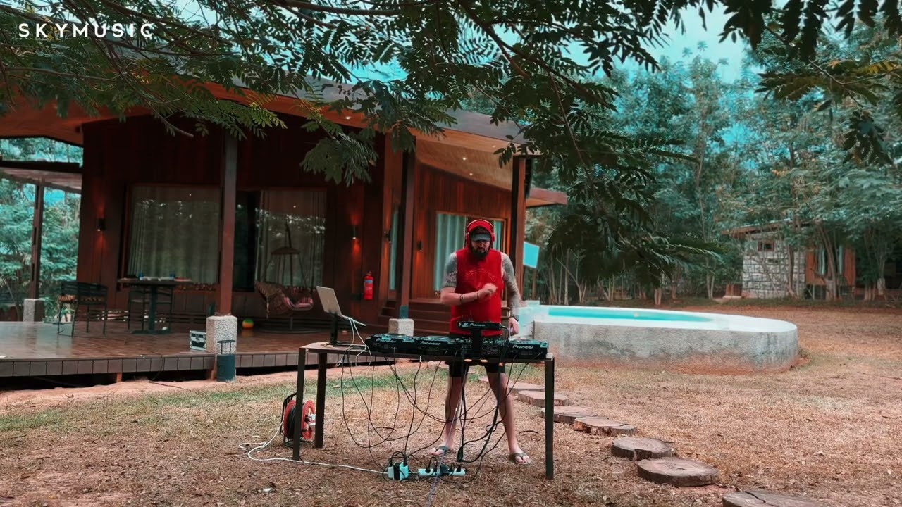 Djsky - Safari mix - Afrohouse  live from Ghana