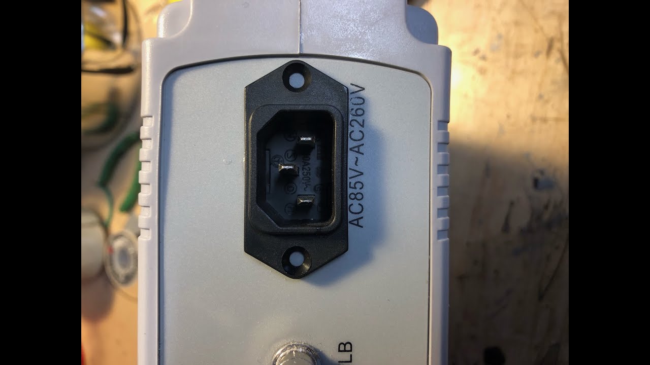 FeelTech FY3200S Signal Generator Grounding Mod