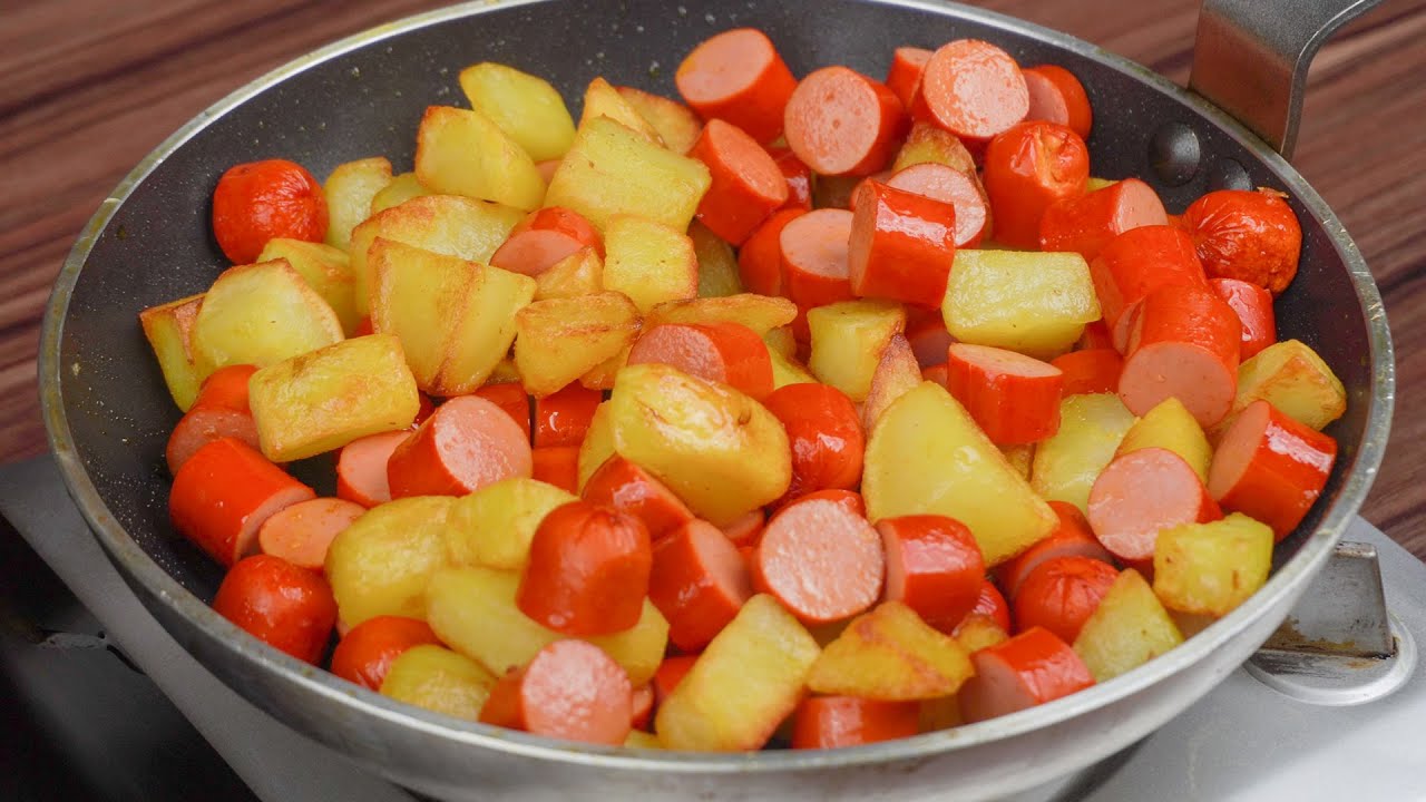 TEM SALSICHA E BATATA EM CASA? FAÇA ESSE REFOGADO, RECEITA SUPER ECONÔMICA PARA O DIA A DIA!