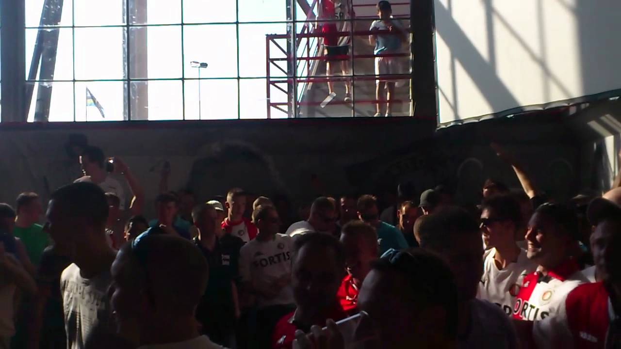 Feyenoord - Ado Legioenzaal rust