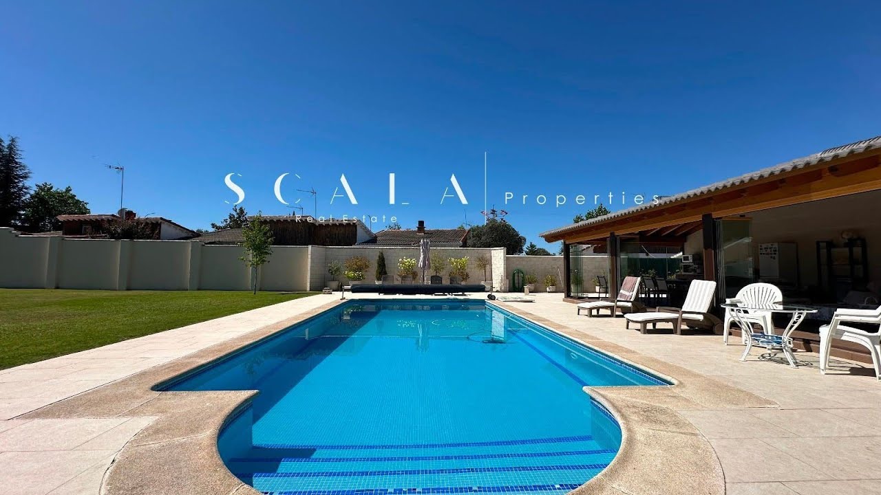Chalet independiente en venta en Avila