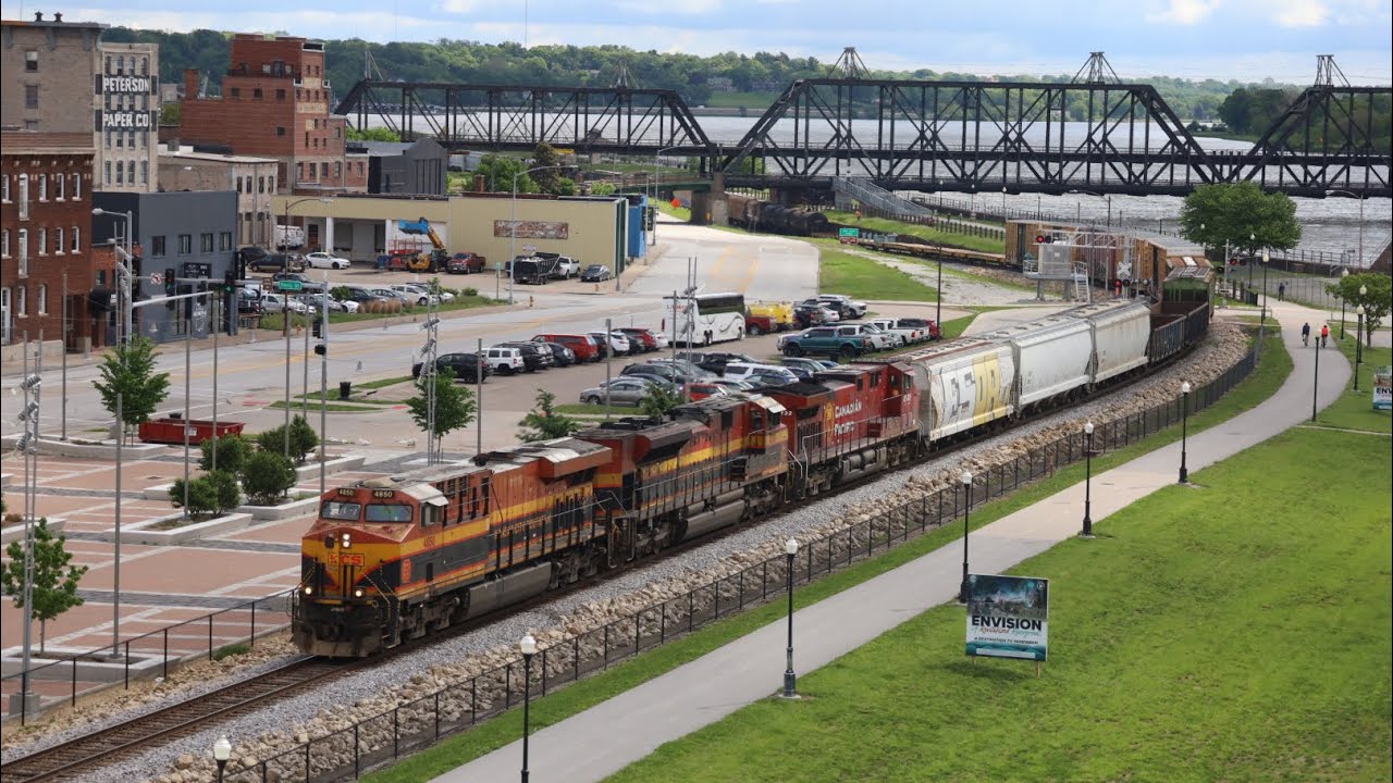 30 Minutes Of CPKC Trains On The CPKC Davenport Sub