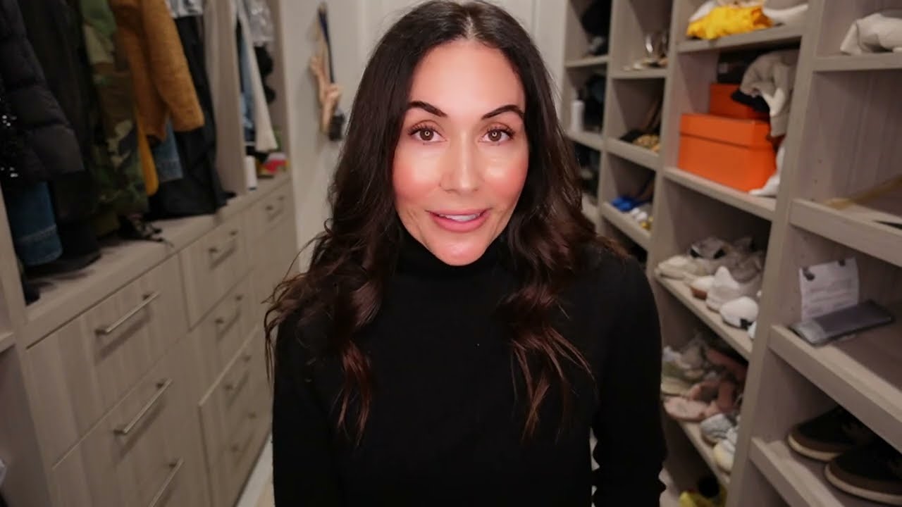 What's in My Bag, Hermes Kelly Edition