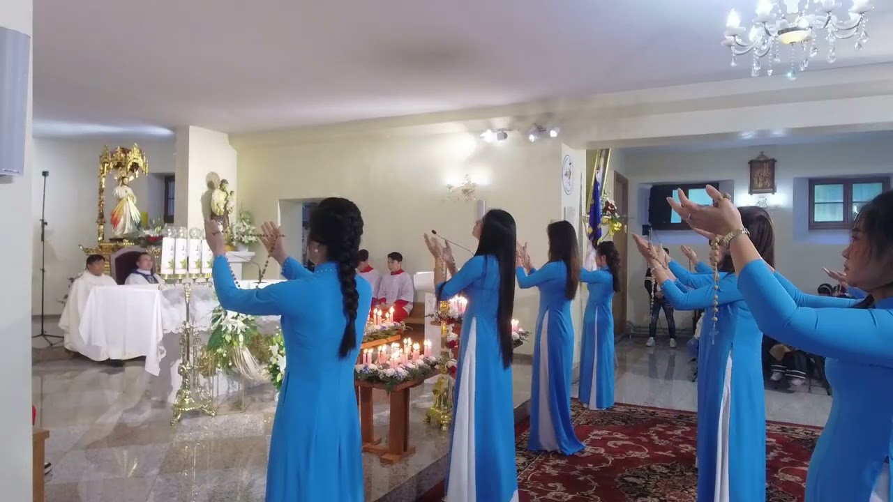 2025.10.11 - Bổn mạng Hội Đoàn Mân Côi - dâng hoa