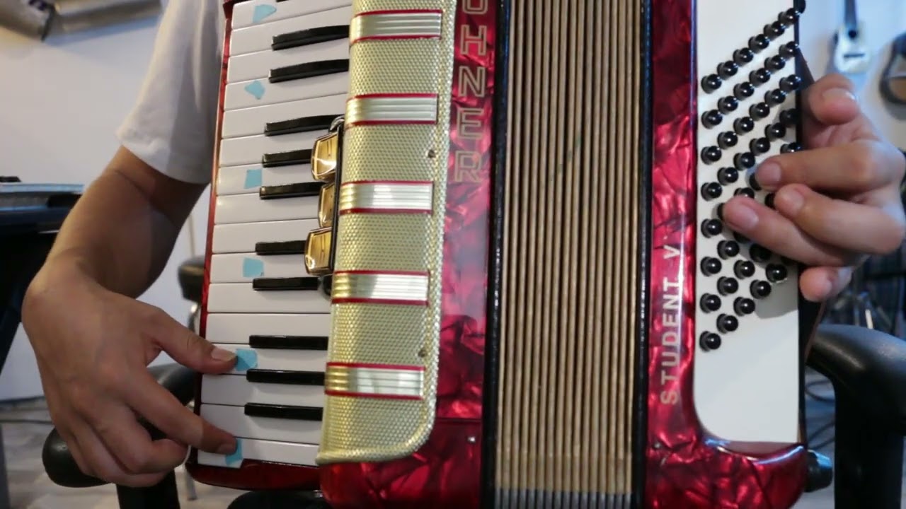 Como identificar tonalidad en teclas y los bajos acordeon