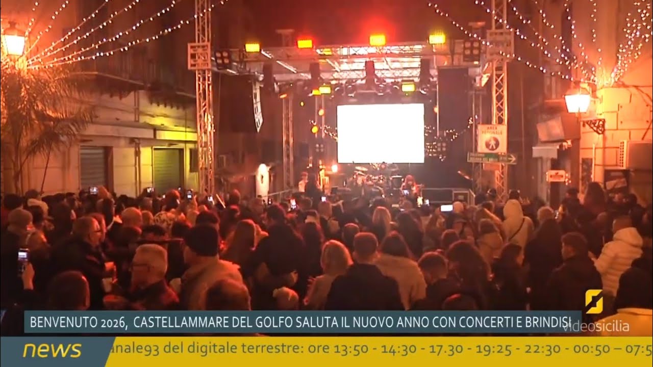 Mezzanotte di festa: Castellammare del Golfo brinda