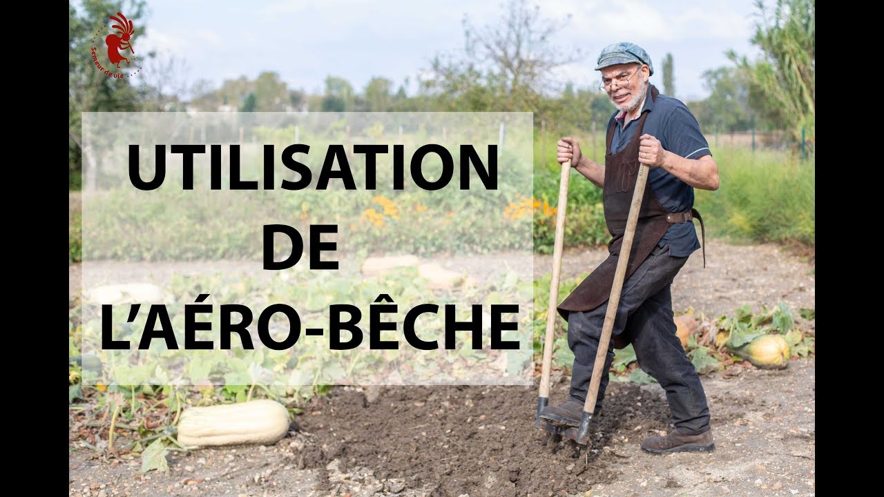 Utilisation de l'aéro-bêche par Jean-Luc Bonaventure, forgeron-taillandier