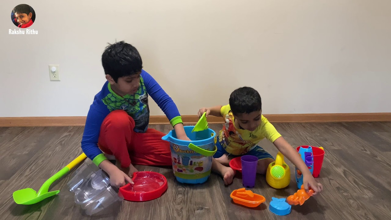 Bucket Playset 17 pieces Beach toy | Sand & Water Fun | unboxing