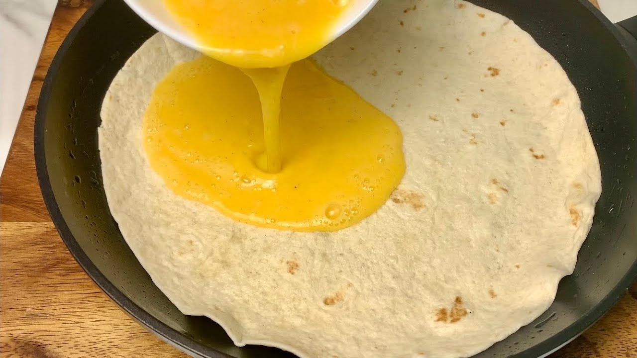 Просто вылейте 2 Яйца на лаваш и результат будет Потрясающий! Вкуснее, чем Пицца!