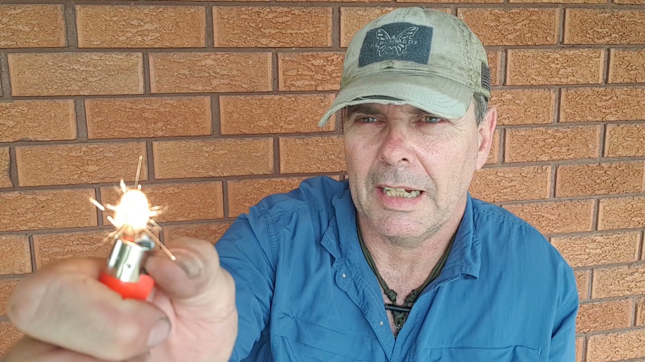 Clipper lighter. A good option for Bushcraft