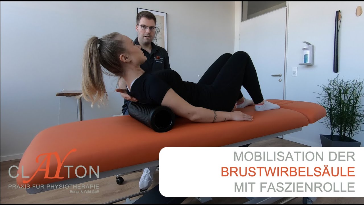 Mobilisation der Brustwirbelsäule mit Hilfe einer Faszienrolle
