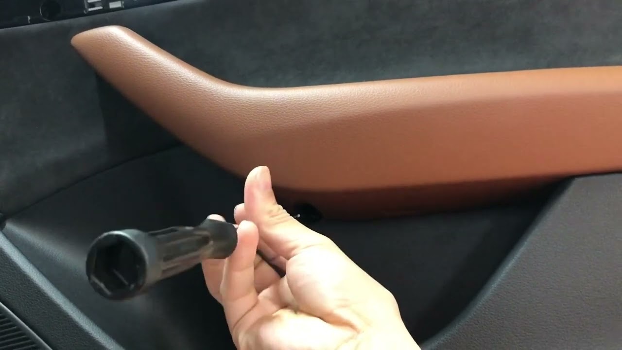 Audi Q8 door panel removal