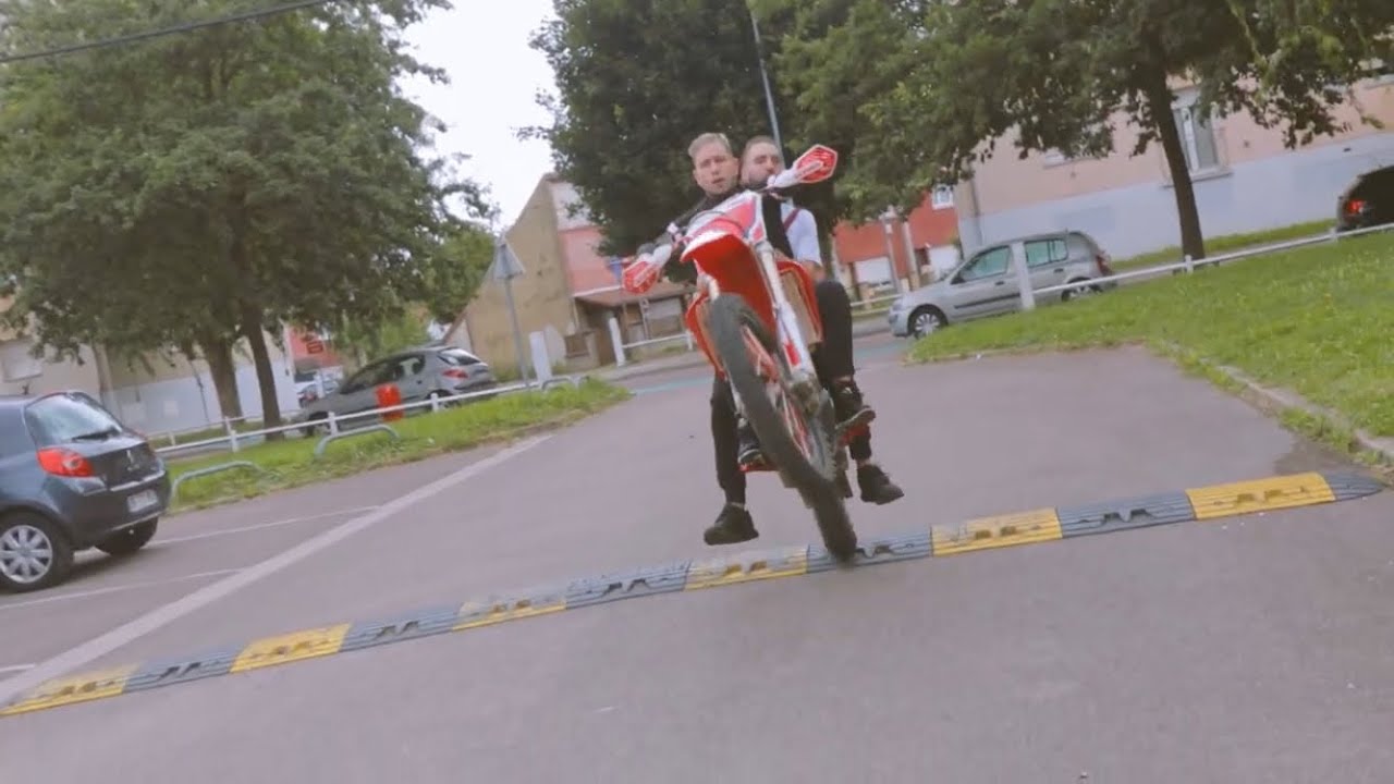 AK-IF X KNT ( NORMAL ) Clip officiel