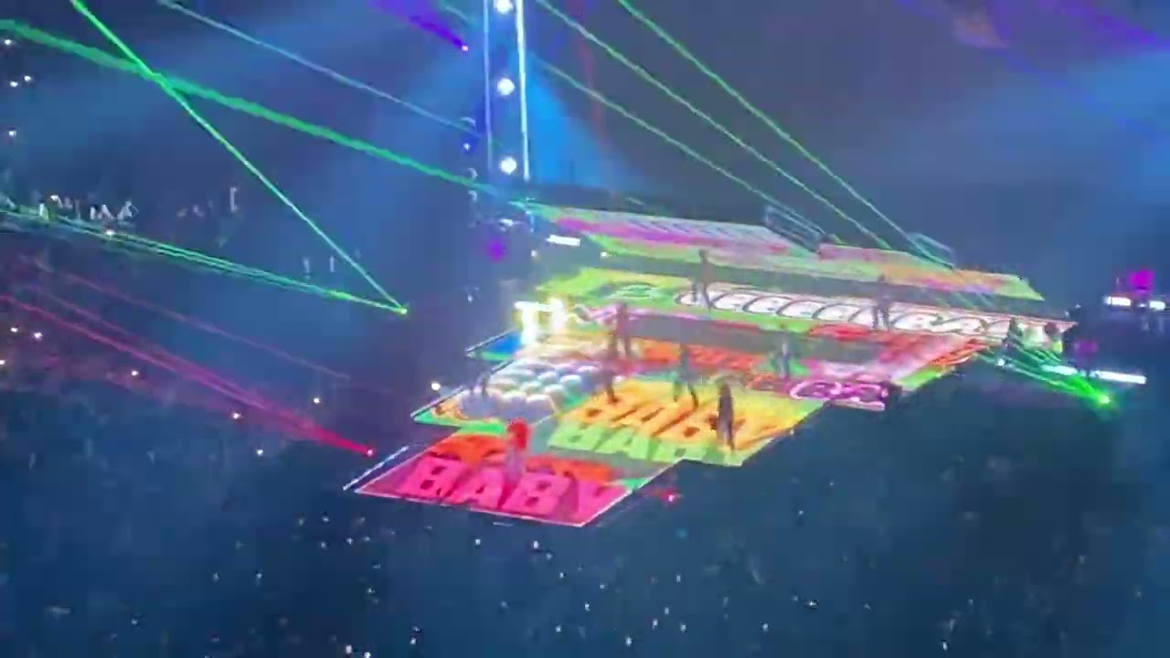 Justin Bieber - Boyfriend + Baby - Justice Tour Newark