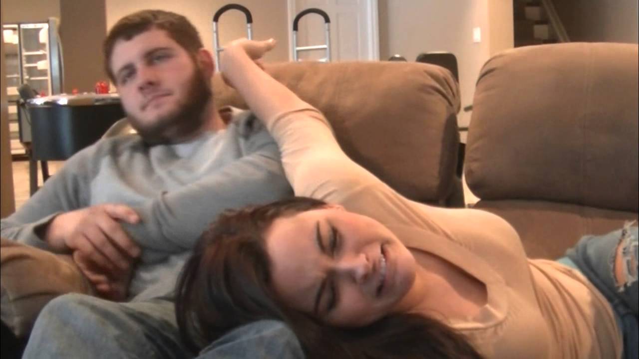 HOW TO ANNOY YOUR BOYFRIEND