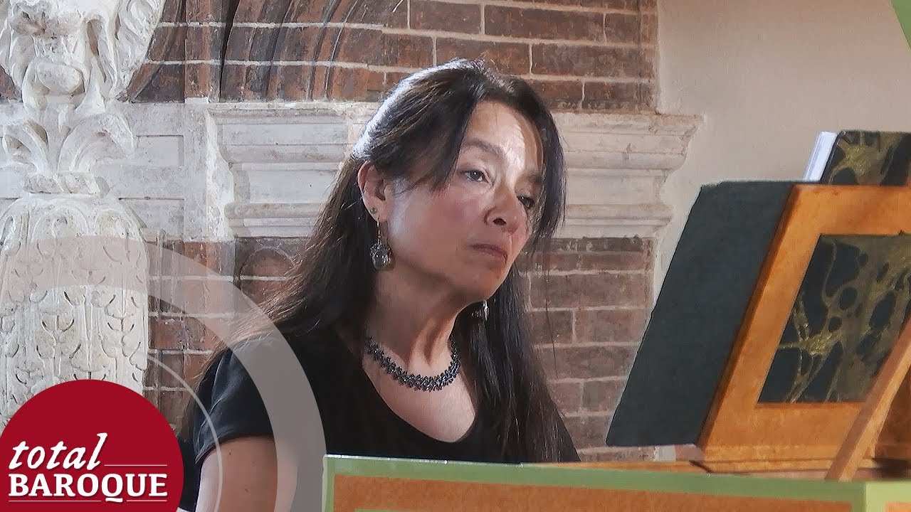 Scarlatti Sonatas by Carole Cerasi | Château de Laréole (29/32)