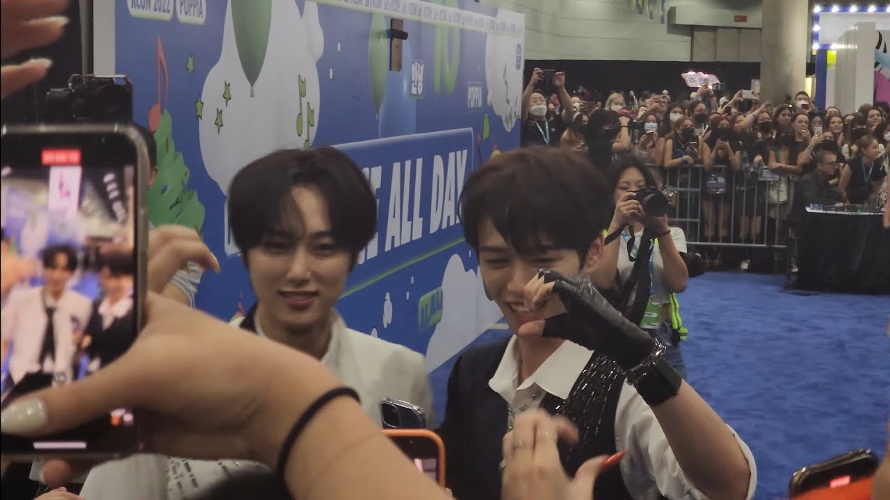 220820 INI - Password (KOR ver.) Full Selfie MV Shoot @ KCON LA 2022 [4K Fancam]