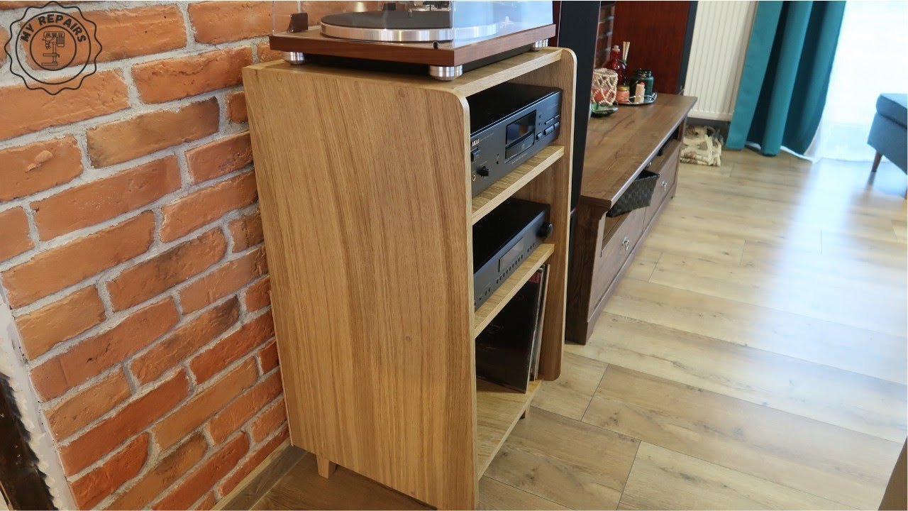 Vintage style audio table