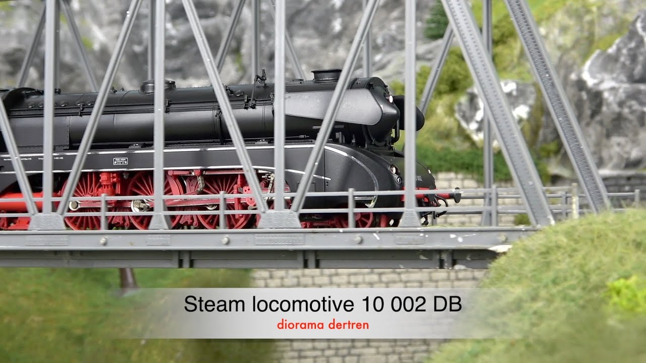 Steam locomotive 10 002 DB