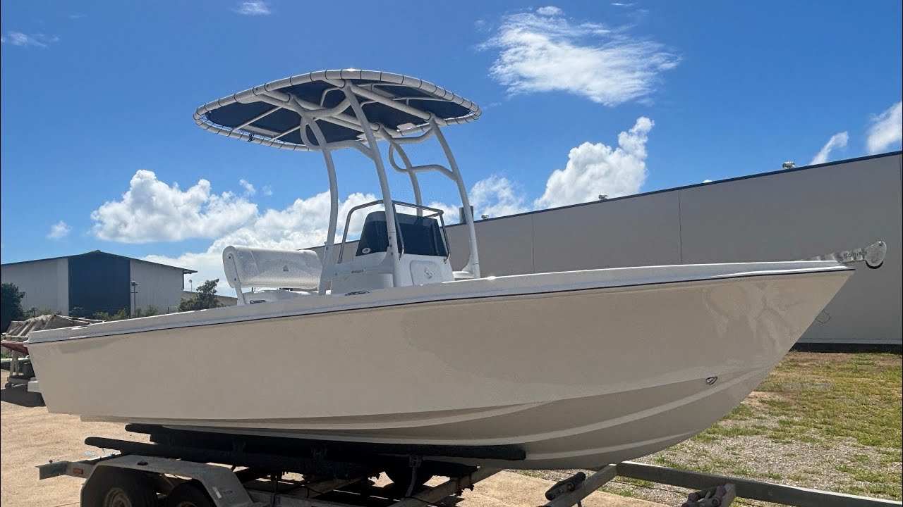 Bonito Boats - Paul's 580 Centre Console - Корпус без отделки, готов к дооснащению - семейная спо...