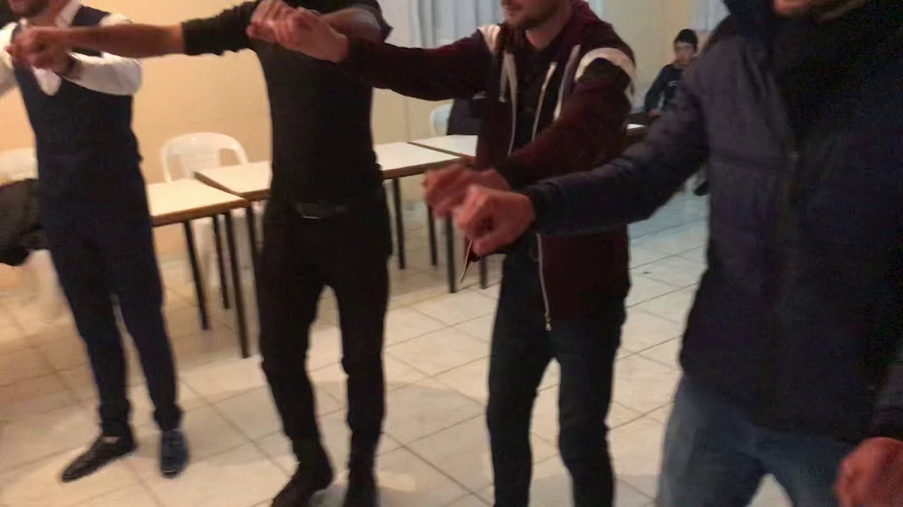 Sivas Zara Korkut köyü halaylar ters