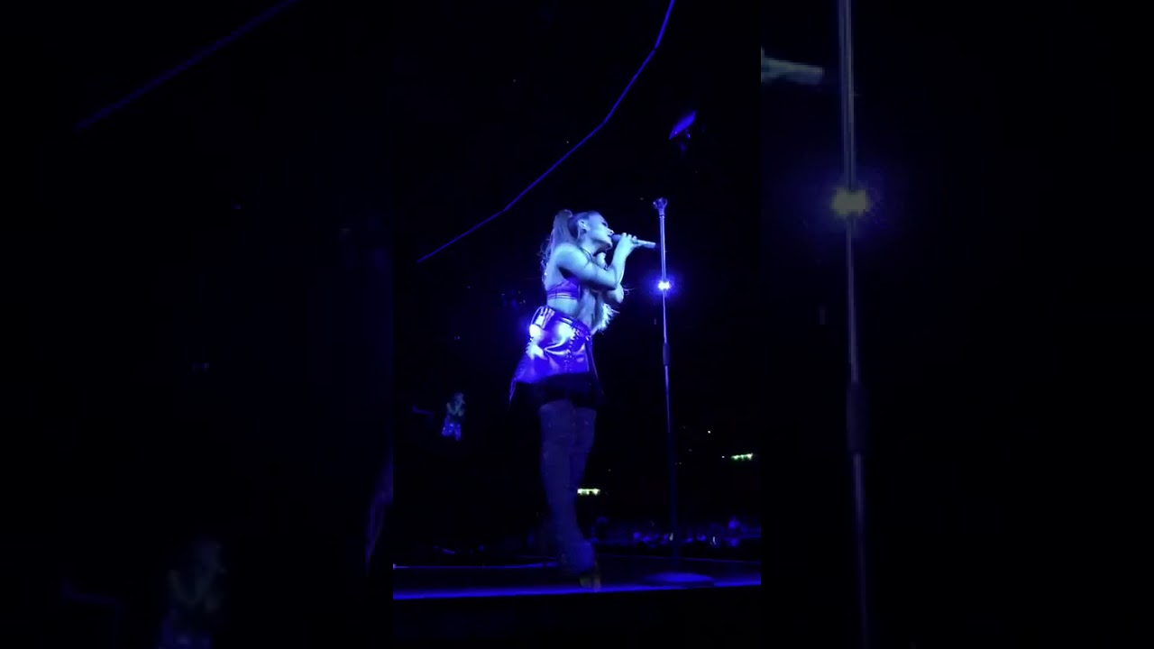ariana grande - breathin || swt birmingham night 2 || FRONT ROW