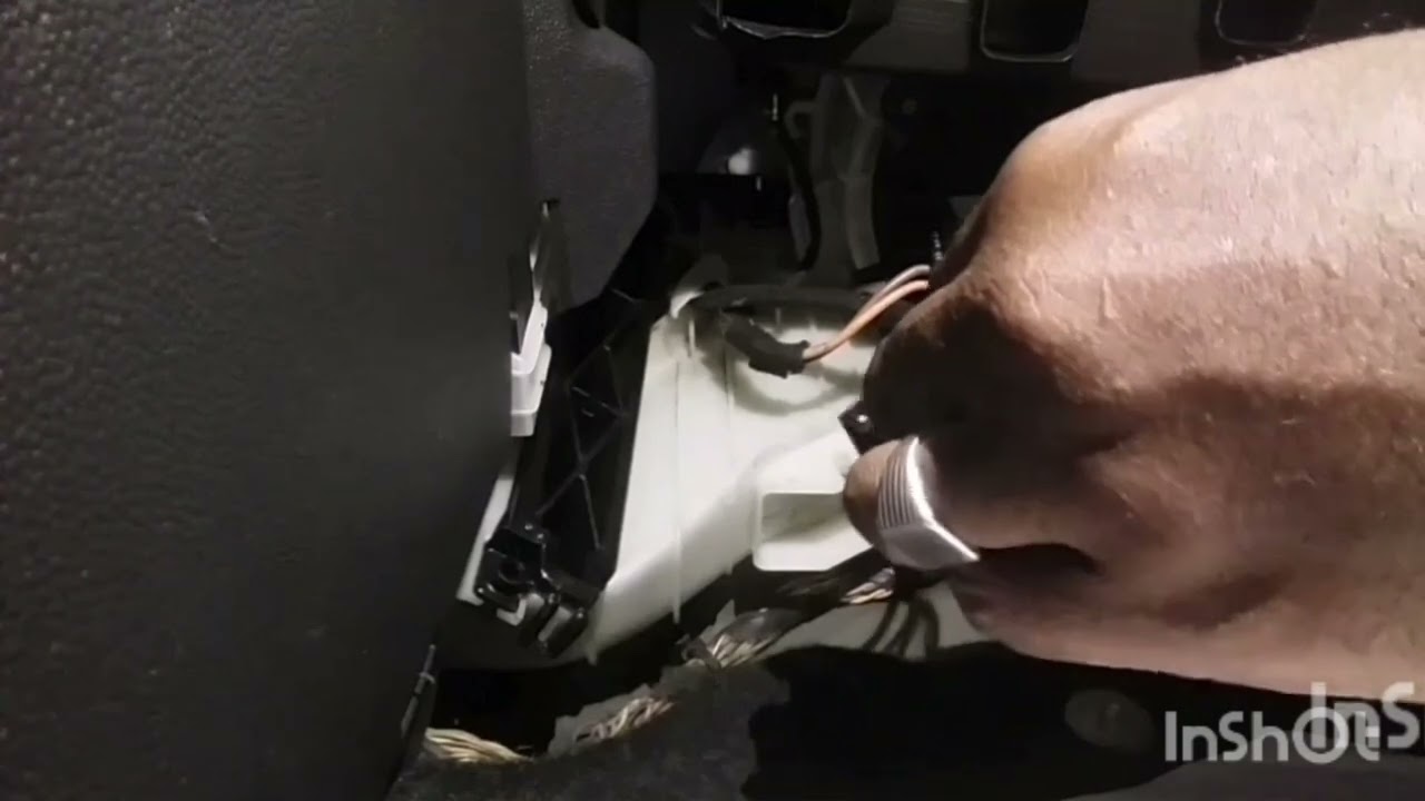 TUTO-🔄Changer la Résistance Pulseur d'aire🌡 habitacle/How to change the Cabin Air Pulsator Resistor.