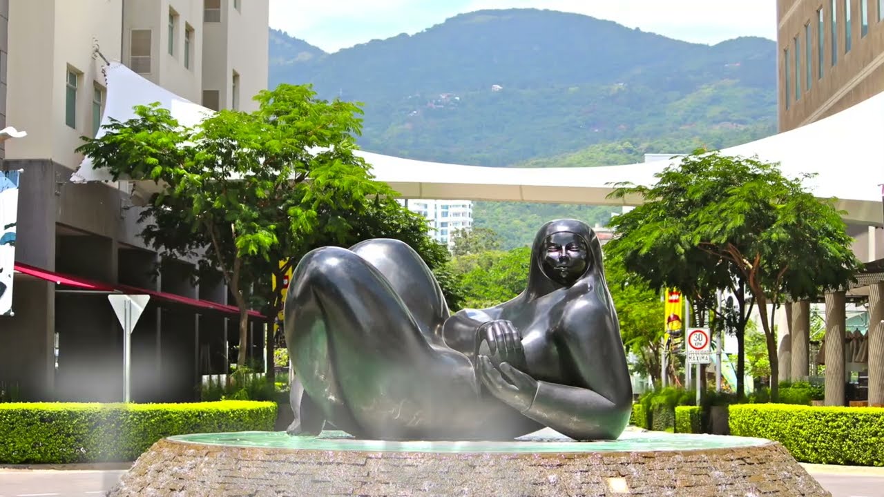 Avenida Escazu of Costa Rica the City Lifestyle of Pura Vida