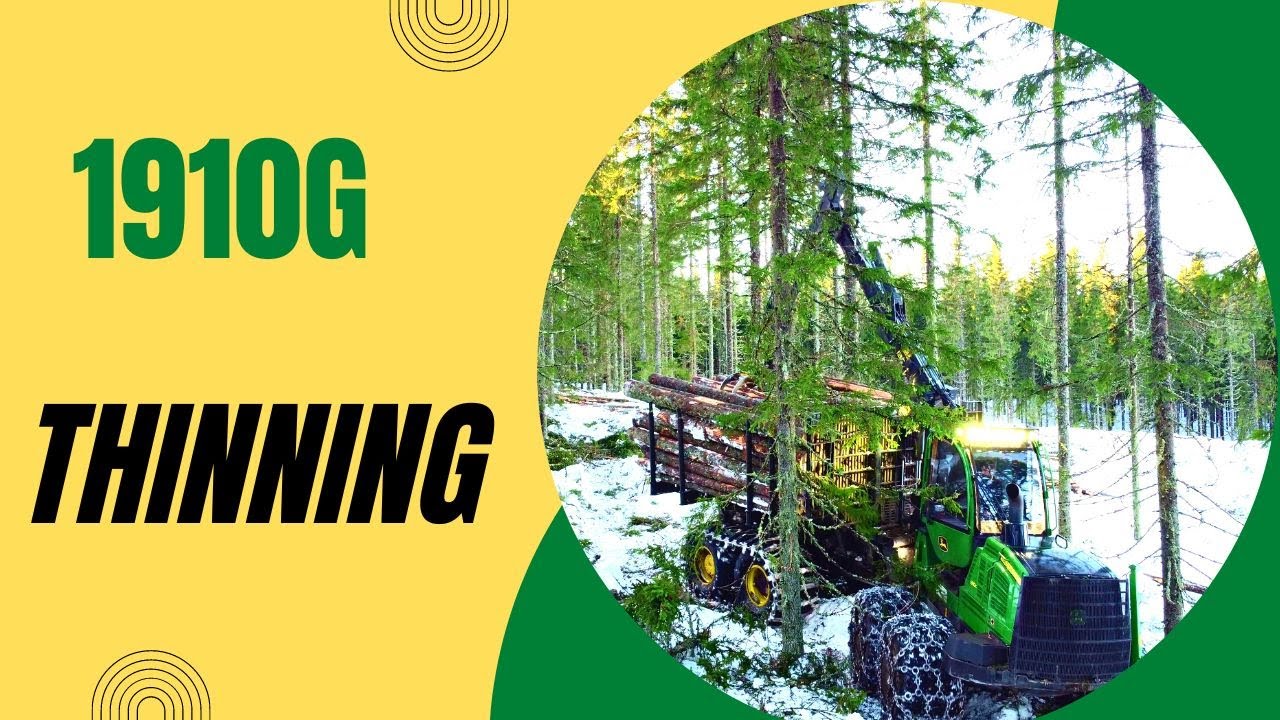 John Deere 1910G Forwarder: Maneuvering Among Norway's Trees