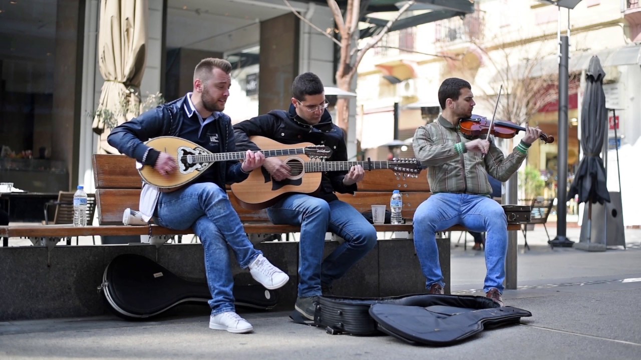 Ανδρομέδα-Ψίθυροι καρδιάς cover (live street performance)
