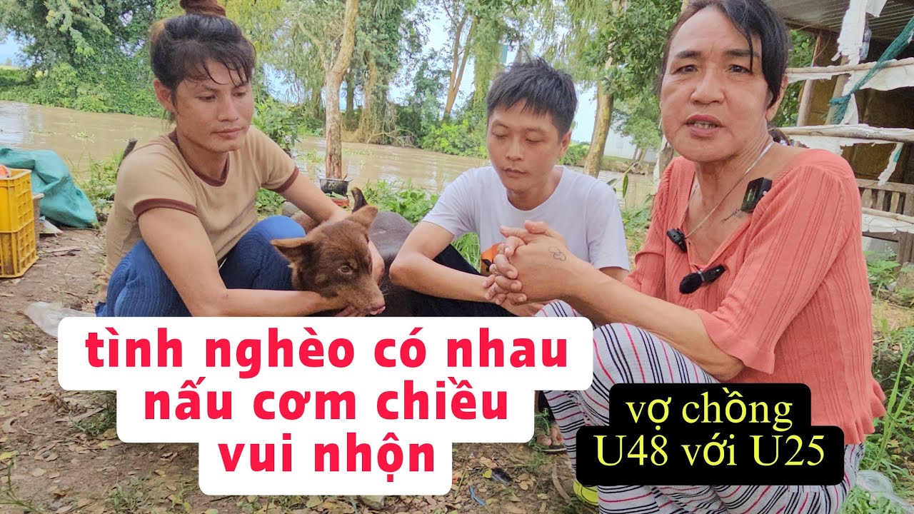 Vợ chồng U48 với U25 nấu buổi cơm chiều vui nhộn