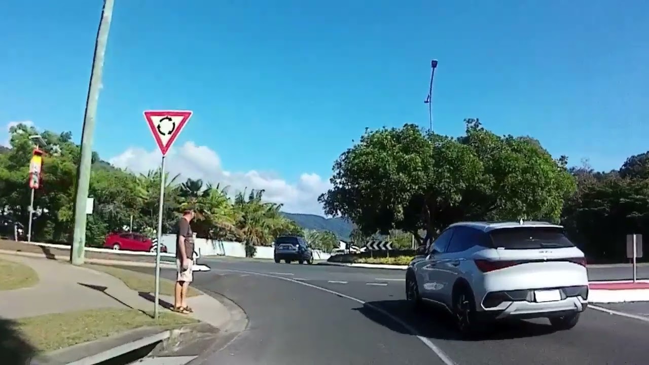 Cairns Cycling - Smithfield to Kewarra Beach
