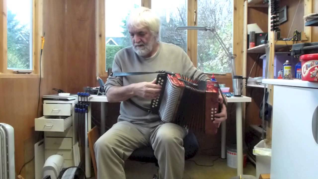 Hot Punch - Lester - Melodeon