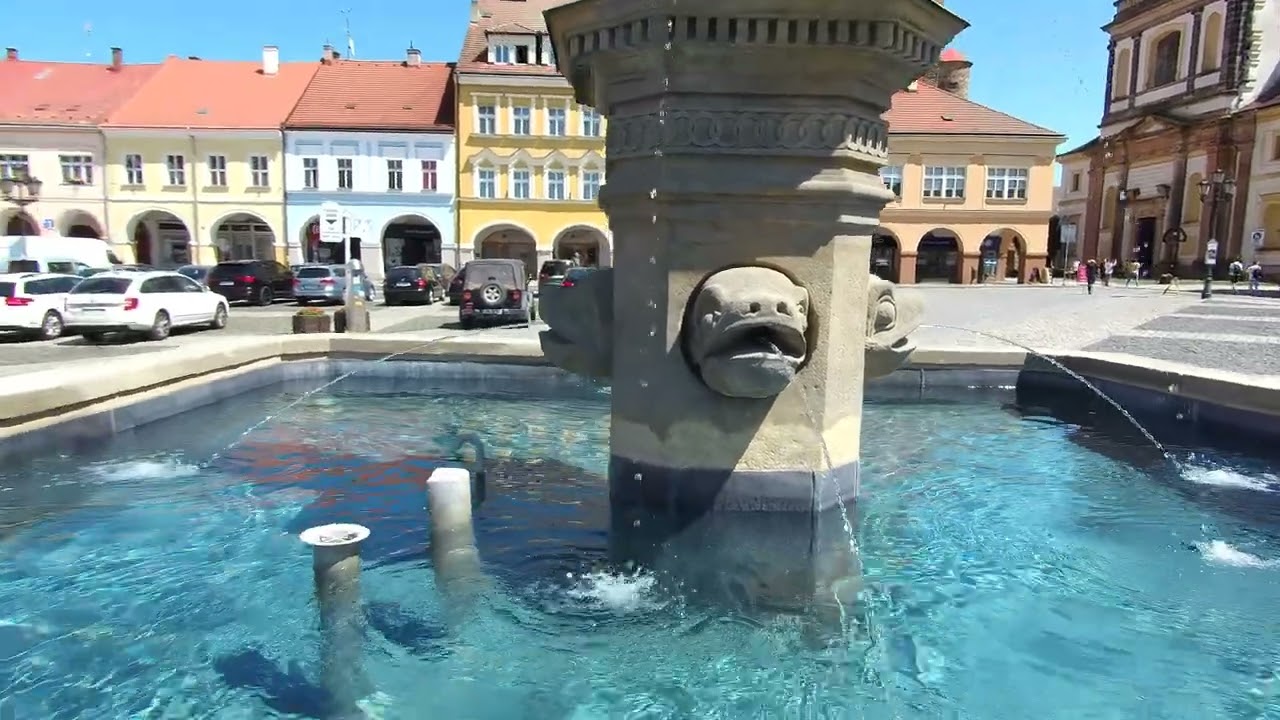 Valdštejn square - Jičín, The Town of Fairy-tales (Walking tour, 4K)
