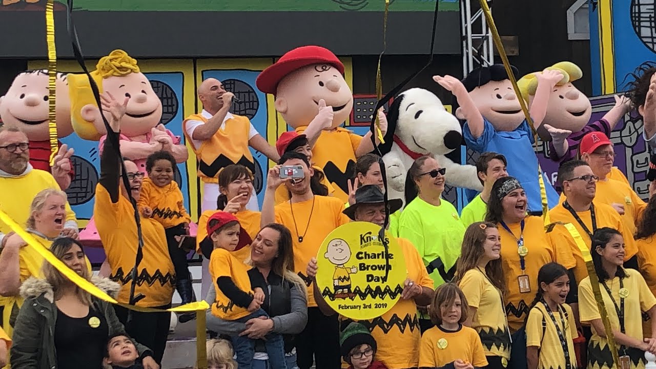 Празднование Дня Чарли Брауна в Knott’s Berry Farm 2019 (Снупи, PigPen, Персонажи)