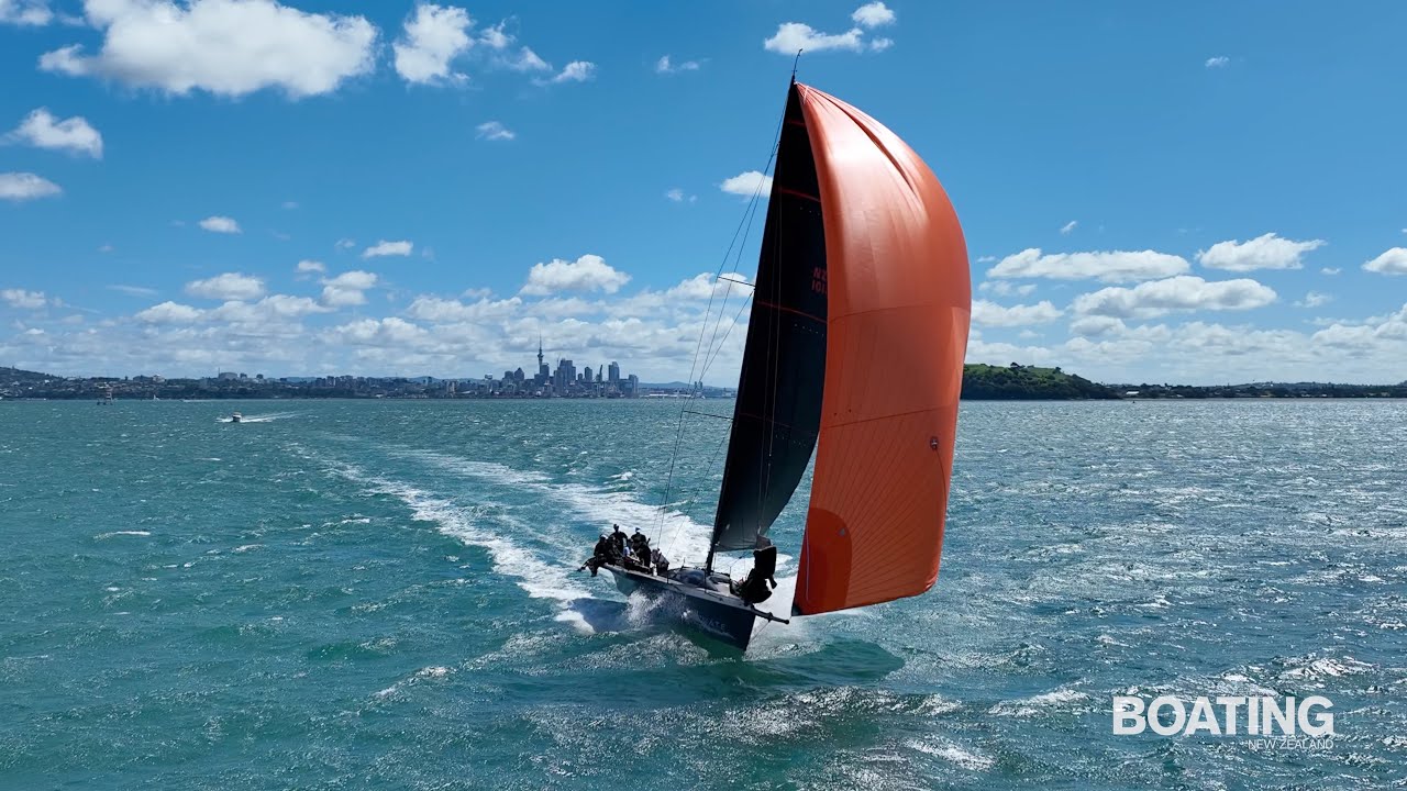 Illuminate Shaw 1050 - Review Day Sailing Footage
