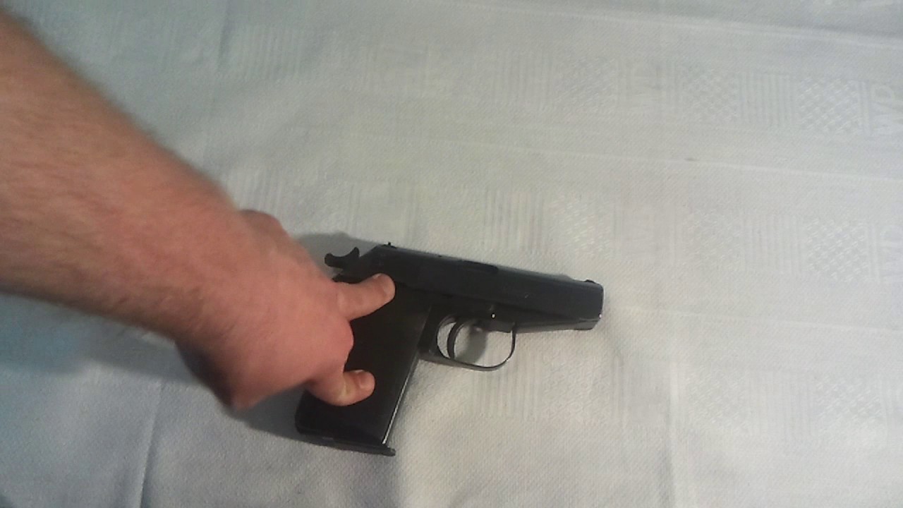 Polski pistolet P-83 