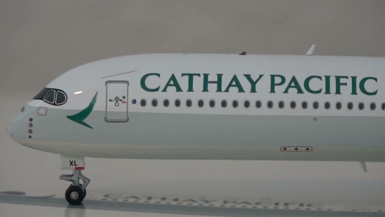 AVIATION400 Cathay Pacific Airbus A350-1000 Model Unboxing & Review