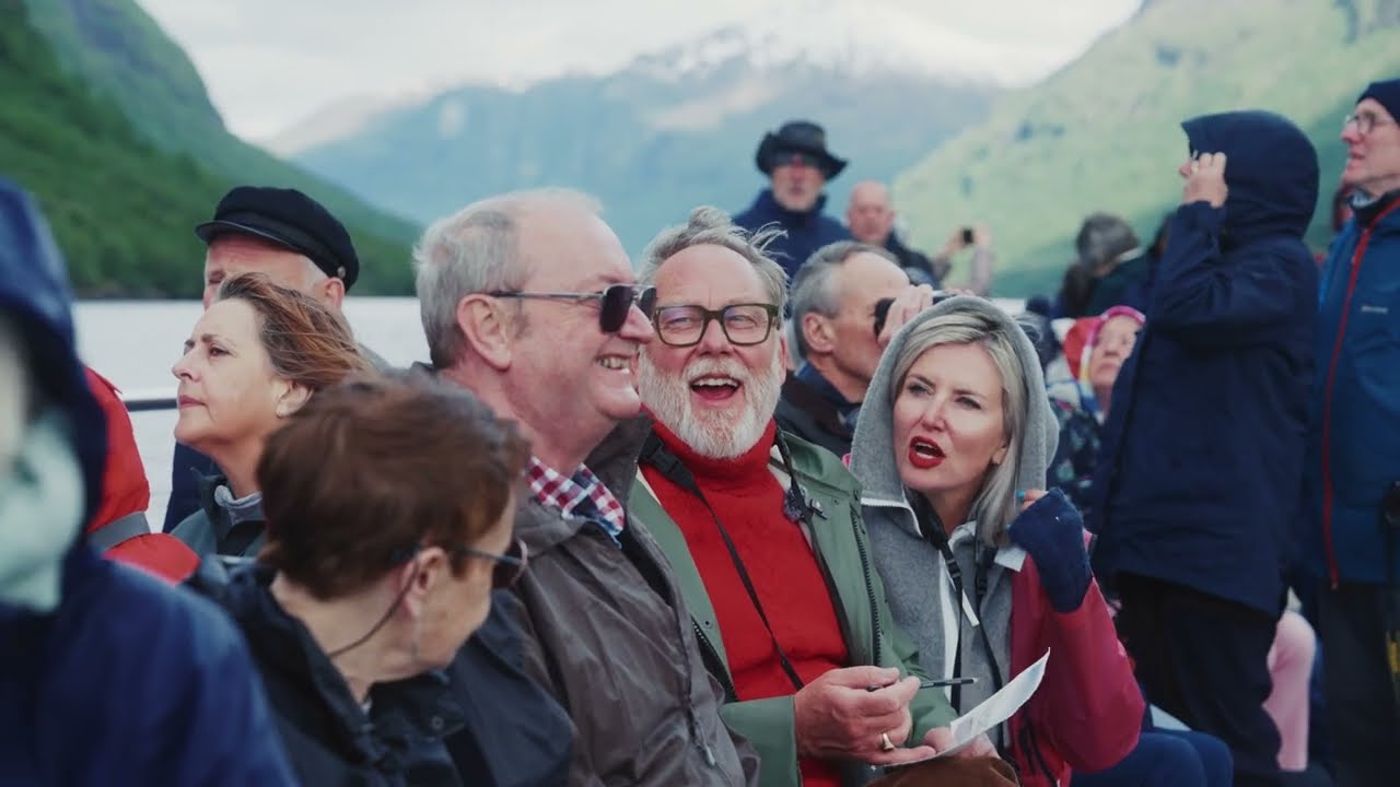 Artist Jim Moir (Vic Reeves) Paints Guests’ Norwegian Fjords Moments aboard MS Borealis