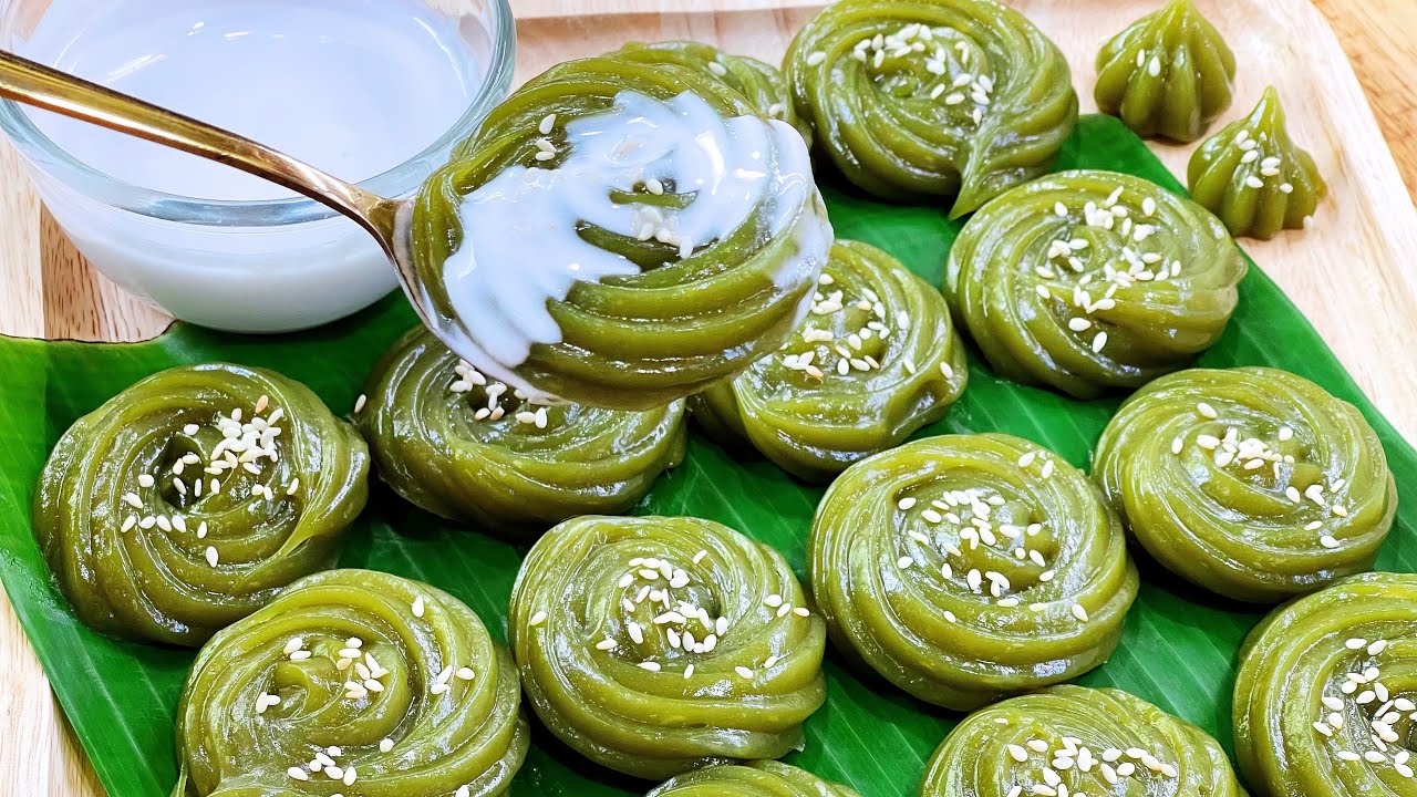 เปียกปูนใบเตยบีบดอก สูตรโบราณ สีสวยหอมกลิ่นใบเตย หวานนุ่มละมุนลิ้น ขนมไทยหาทานยาก | Pandanus Pudding