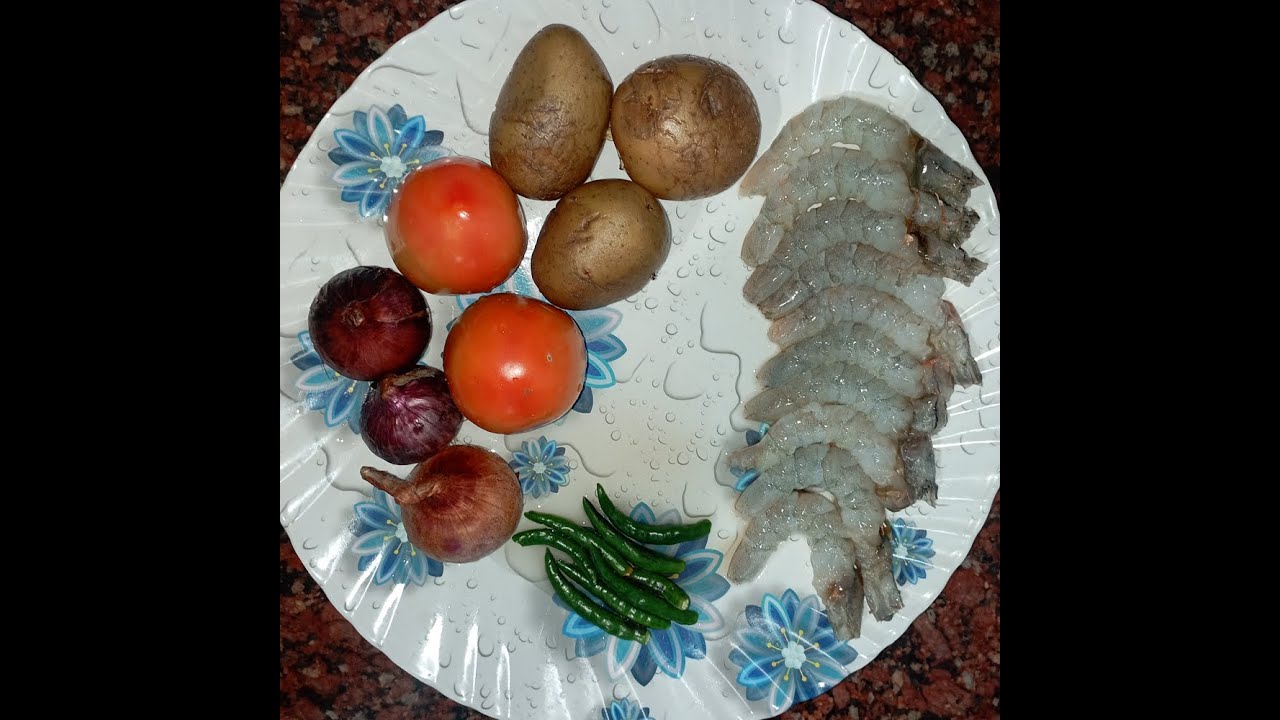 Cooking Prawn With Potato and Tomato #SeafoodDelight #CookingPrawns #CulinaryJourney #PrawnAndPotato