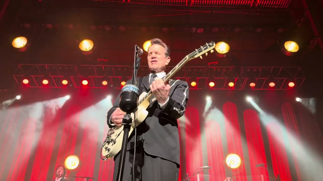 Chris Isaak San Francisco Days Tulsa Theater Tulsa Oklahoma