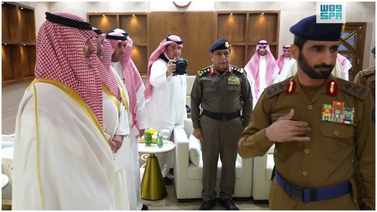 الأمير عبدالعزيز بن سعود يلتقي كبار المسؤولين في وزارة الداخلية والقطاعات الأمنية. #واس