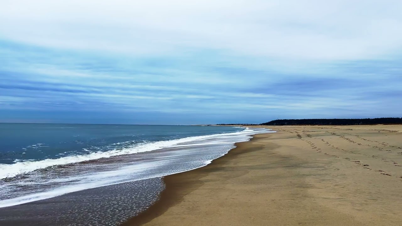 Ocean Waves, Staring Down the Shore