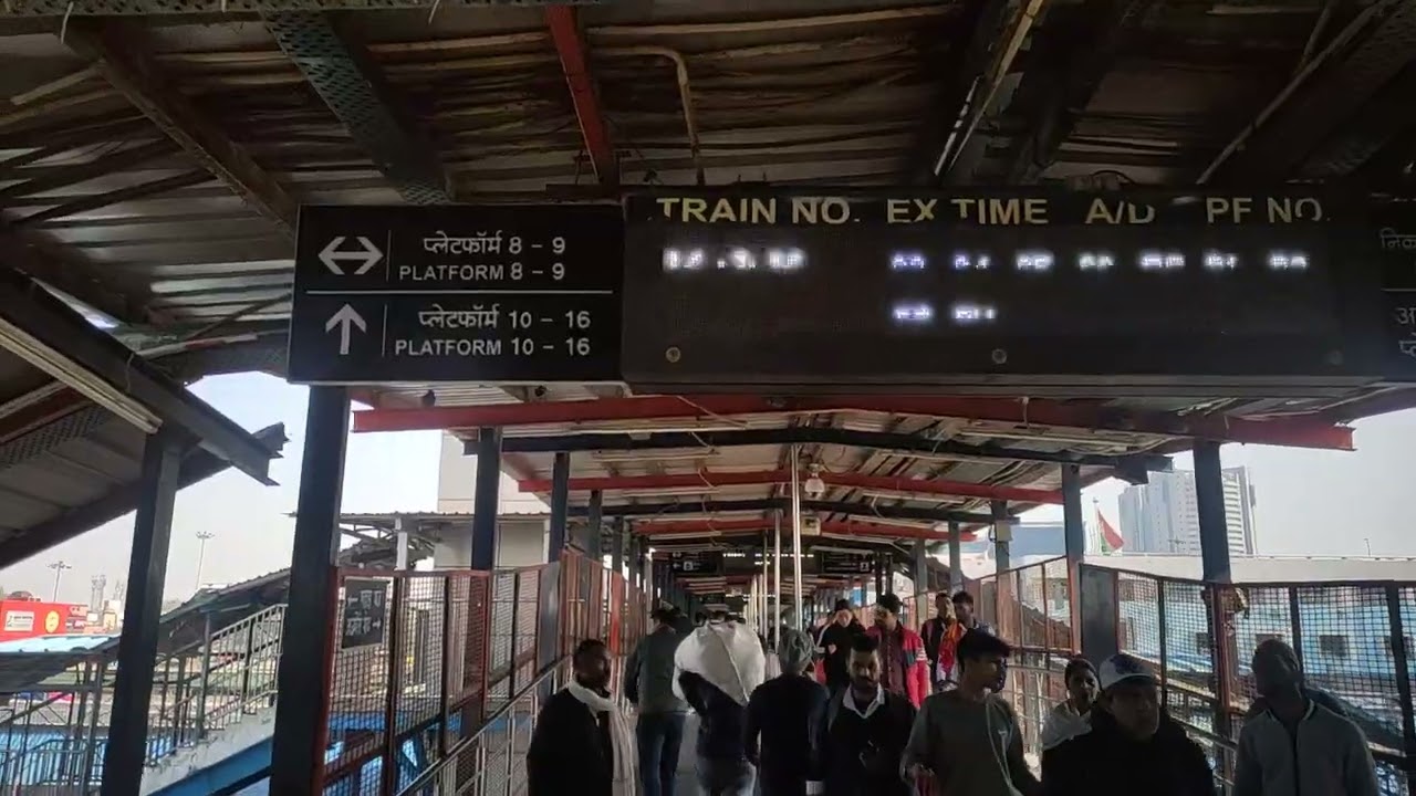 New Delhi Station View..Escalator,Lift Status. Paharganj to Ajmeri Gate