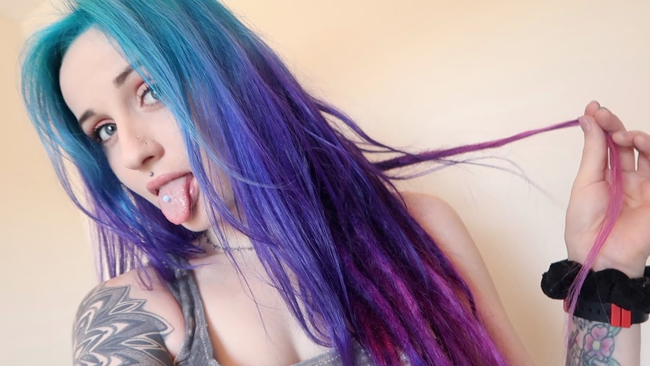 Bleaching & Dyeing My Hair Galaxy Melt -  DIY
