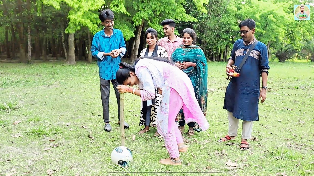 দশ পাক ঘুরে বালতিতে বল ফেলানোর চ্যালেঞ্জ,,মজার খেলা ও গান গেয়ে মাতালো রিয়া,রানি,আশা,মনির ও শান্ত
