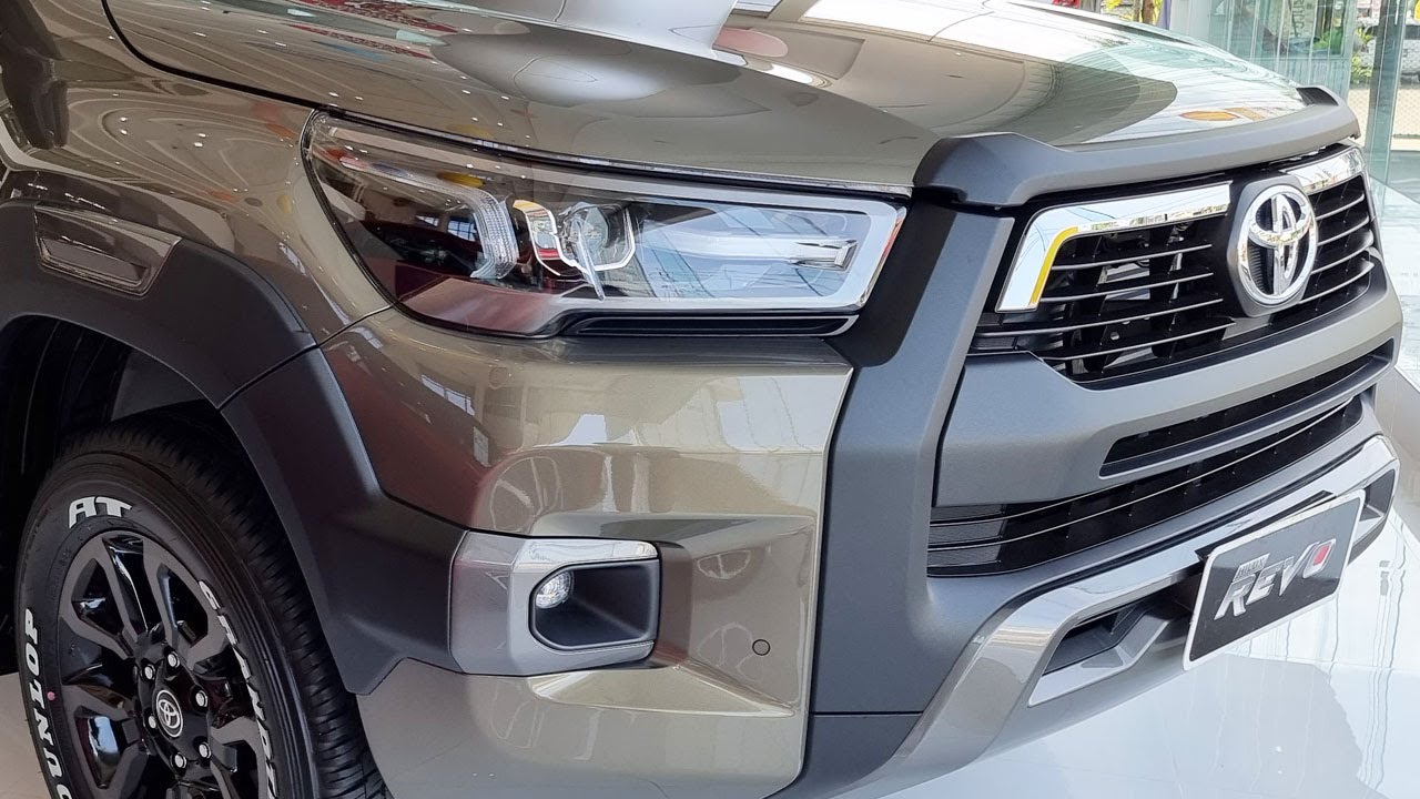 Toyota Hilux Revo Smart Cab Prerunner 2x4 2.4 Rocco AT