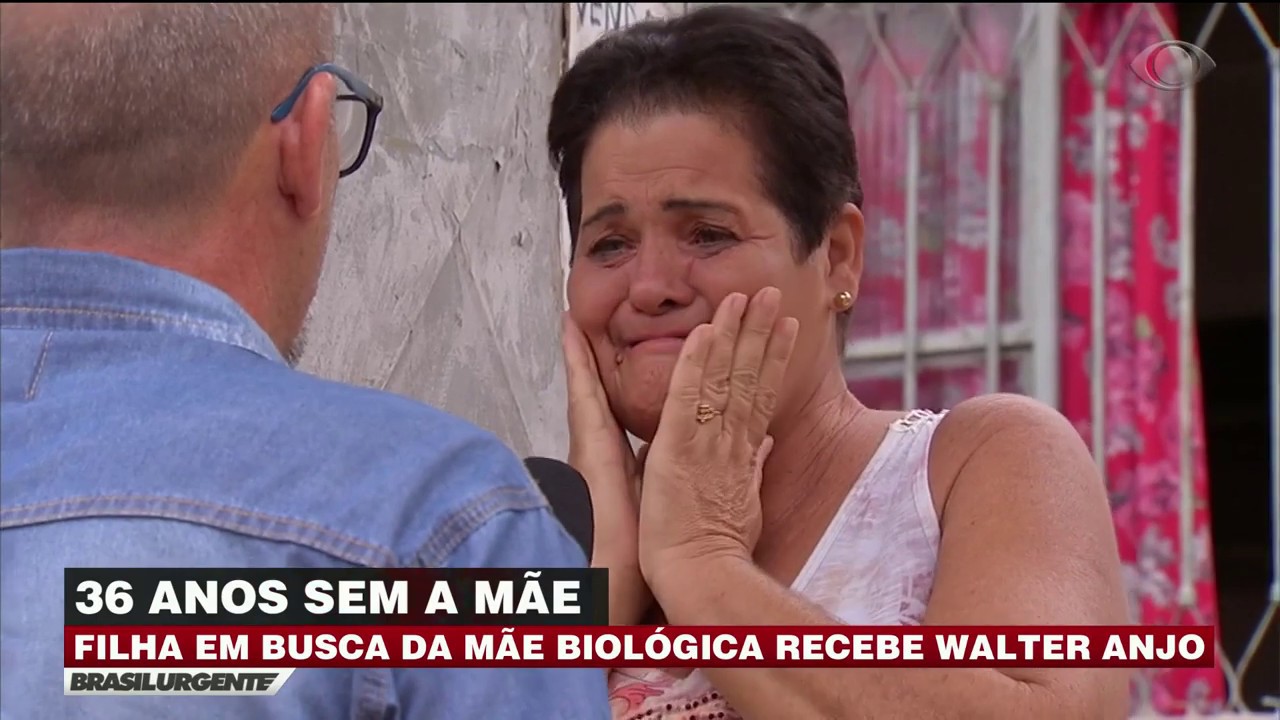 Reencontro emocionante: mãe e filha juntas após 36 anos
